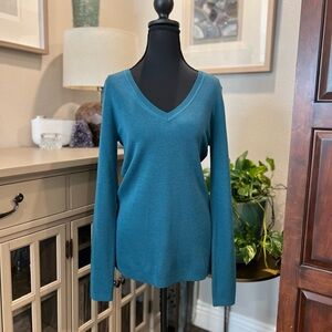 EUC Banana Republic Teal V-Neck Sweater